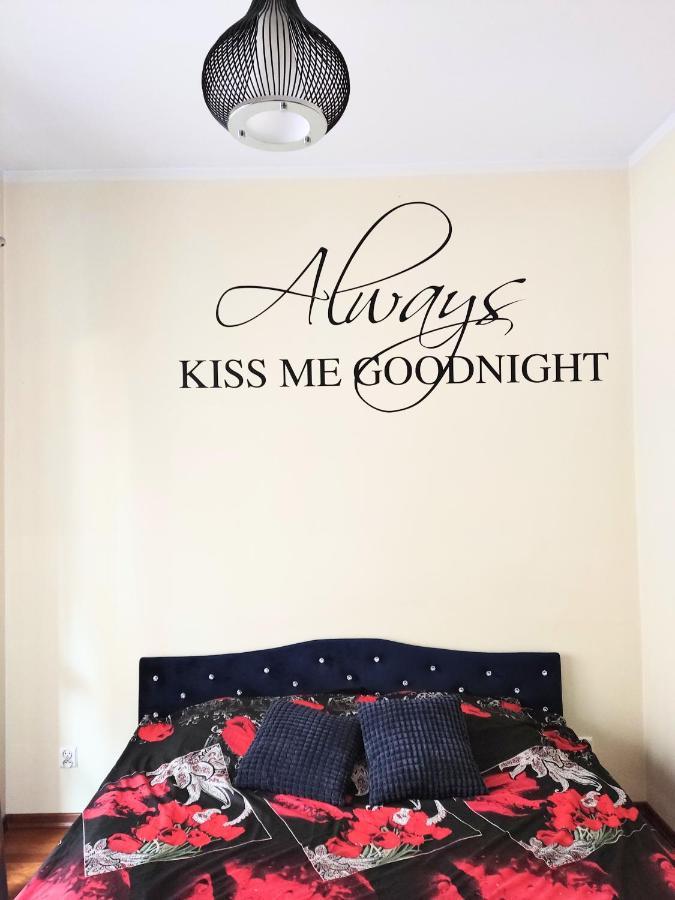 Apartment *** Cozy And Bright